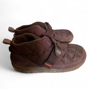 purple chaco ramble quilted boots